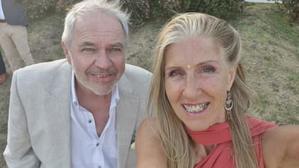 Álvaro se casó y tuvo dos hijos. Myriam no conoció ningún hombre que valiera la pena