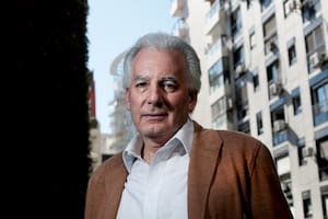 Álvaro Vargas Llosa, de visita en Buenos Aires para participar en la presentación de la nueva novela de Alejandro Roemmers en la Feria del Libro