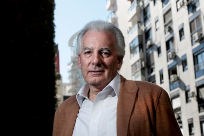 Álvaro Vargas Llosa, de visita en Buenos Aires para participar en la presentación de la nueva novela de Alejandro Roemmers en la Feria del Libro