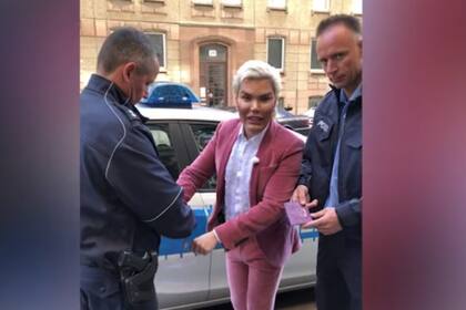 Alves viajó a Berlin para participar de la versión local del programa de televisión "Celebrity Big Brother"