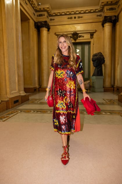 Amalia Amoedo con un look full color.