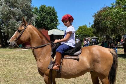 Amalia en la competencia “Mini Freno”, una adaptación para niños de un certamen