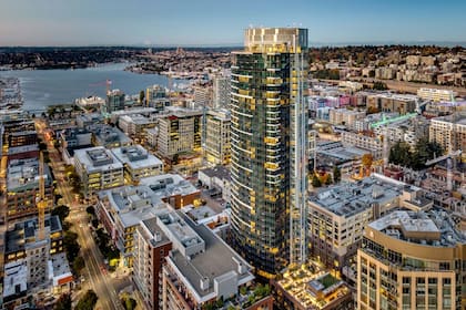 Amancio Ortega compró este rascacielos en Seattle (EEUU) por más de US$300 millones