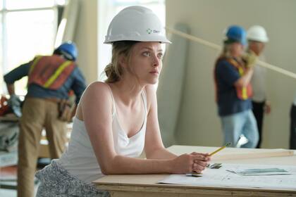 Amanda Seyfried como Elizabeth Holmes en el tercer episodio de The Dropout. Foto: Beth Dubber/Hulu