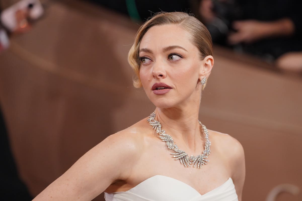 Amanda Seyfried tuvo que contratar un guardaespaldas por las amenazas recibidas tras llamar “odioso” a Charlie Kirk