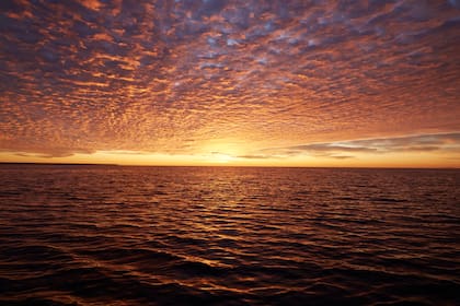 Amanecer en la bahia de Puerto Madryn