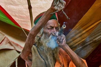 Amar Bharati convirtió su brazo en una bandera de la lucha por la paz mundial