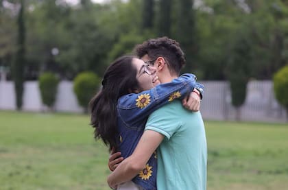 Amar no es retenerse ni calcular por miedo a perder, sino abrirse de forma genuina