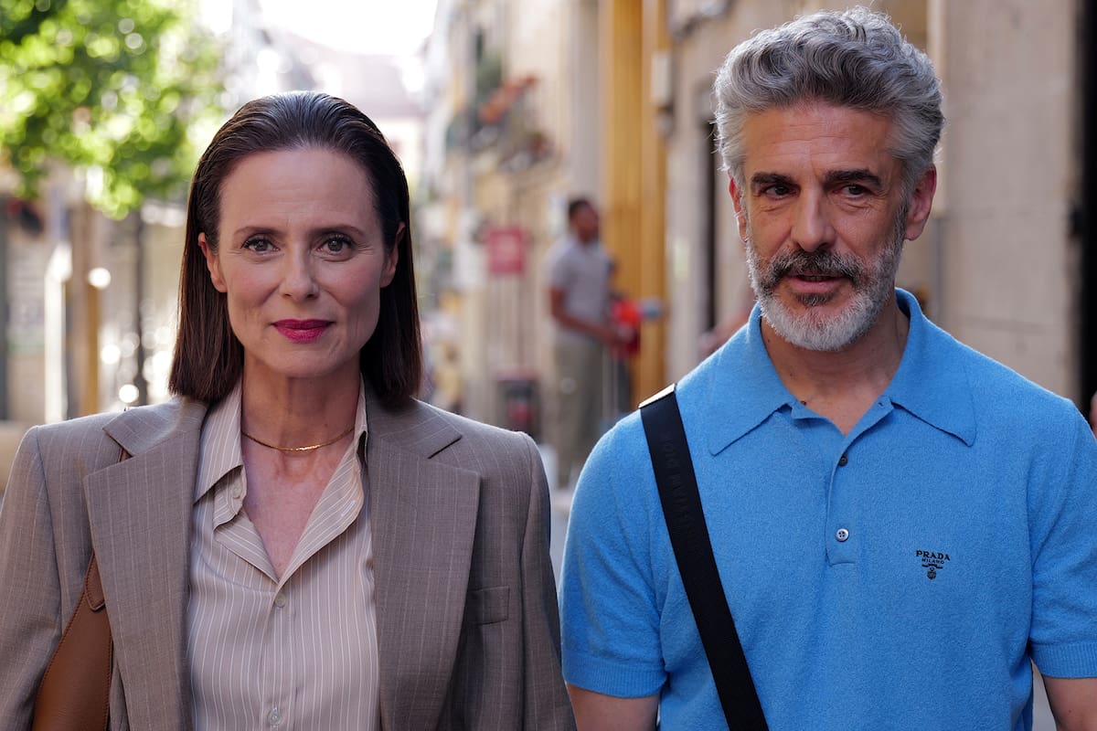 Amarga Navidad: Almodóvar se desnuda en una película honesta y sofisticada