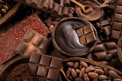 Amargo, u oscuro, con altos porcentajes de cacao en sus preparaciones
