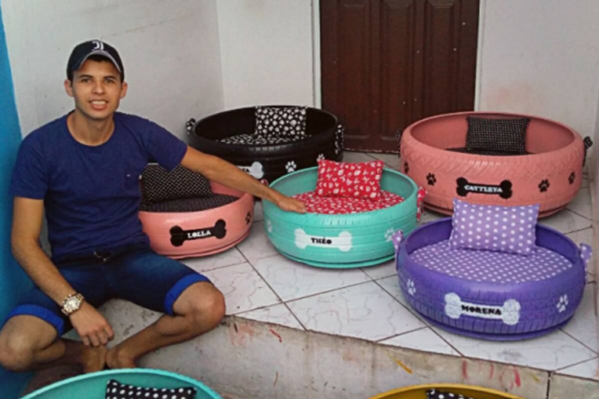 Amarildo Silva de 22 años, recoge neumáticos usados y los reutiliza para ayudar al medio ambiente