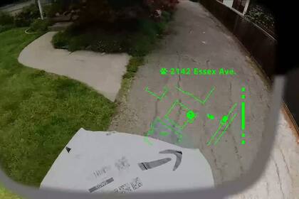 Amazon creó unos anteojos con pantalla incorporada que permiten acelerar la entrega de paquetes; muestran en detalle dónde dejar la entrega, permiten tomar una foto del lugar y más