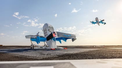 Amazon está avanzando con Prime Air, su servicio de entrega de paquetes en Estados Unidos con sus drones MK-30