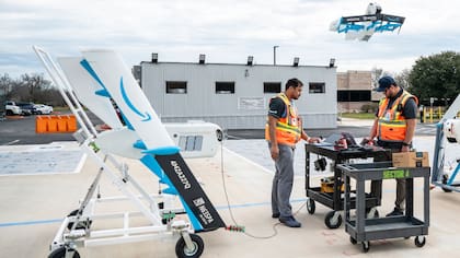 Amazon está avanzando con Prime Air, su servicio de entrega de paquetes en Estados Unidos con sus drones MK-30