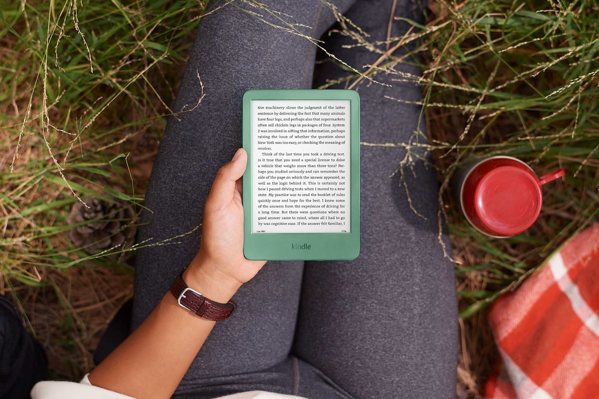 Amazon renovó sus Kindle más básicos en 2024 con la 11va generación, un equipo con un panel de tinta electrónica de 6 pulgadas y 300ppp; pasó de 109 a 149 dólares