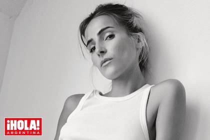 Ámbar posa por primera vez ante la lente de una conocida firma de lencería.