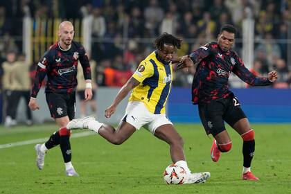 América oficializa el fichaje del delantero francés Allan Saint-Maximin