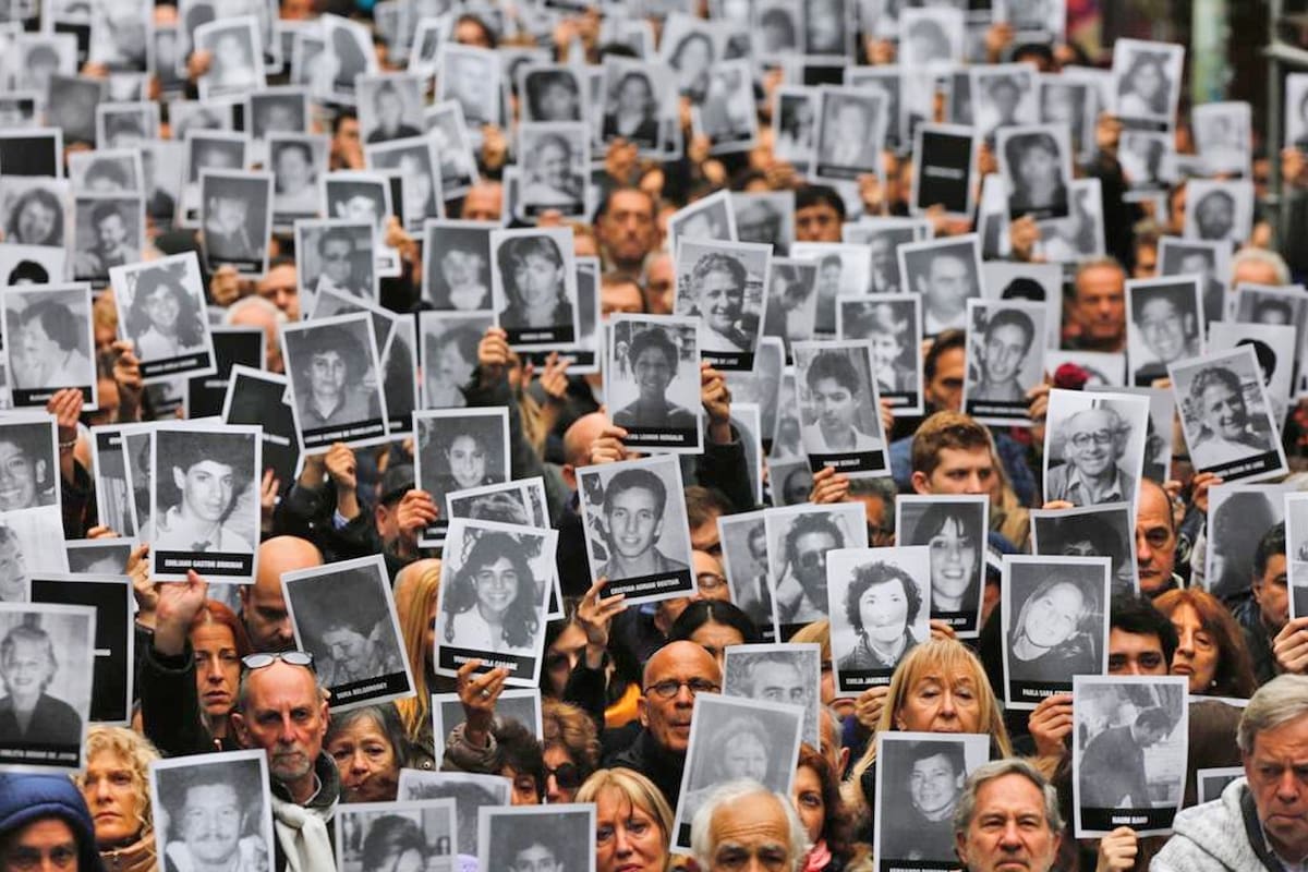 AMIA: a 24 años de la tragedia, piden justicia frente a la sede actual