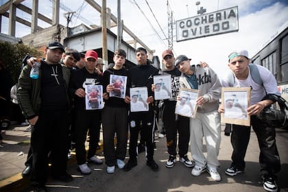 Amigos de David Elías Ojeda Vázquez, en la dolorosa despedida