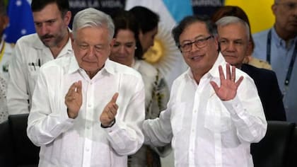 AMLO y Petro tienen muchas cosas en común, pero gobiernan Estados distintos que determinan sus resultados