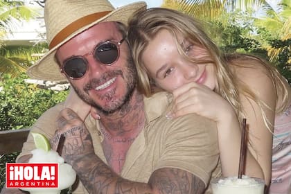 Amor de papá. David Beckham posó súper feliz al sol con la menor de la familia, Harper Seven.