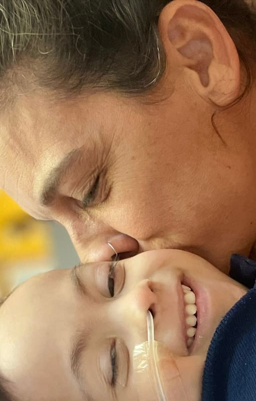 Amor incondicional de una madre para con su hijo.