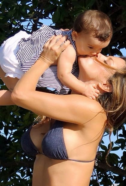Amor maternal, Erin y Lola