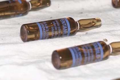 Ampollas de fentanilo de uso farmacéutico exclusivo, secuestradas durante el allanamiento a una banda narco de la villa Fraga, de Chacarita