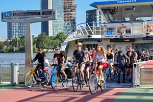 Ámsterdam es un ejemplo del estímulo al uso de la bicicleta y la movilidad sostenible