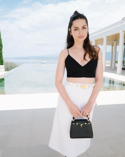 Ana de Armas mantuvo un conocido romance con Ben Affleck. Su última relación conocida fue con el empresario Paul Boukadakis (Foto: Instagram @ana_d_armas)