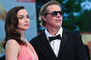 Ana de Armas y Brad Pitt deslumbraron en la alfombra roja del Festival de Venecia; la actriz y el productor llegaron para presentar Rubia a la Mostra