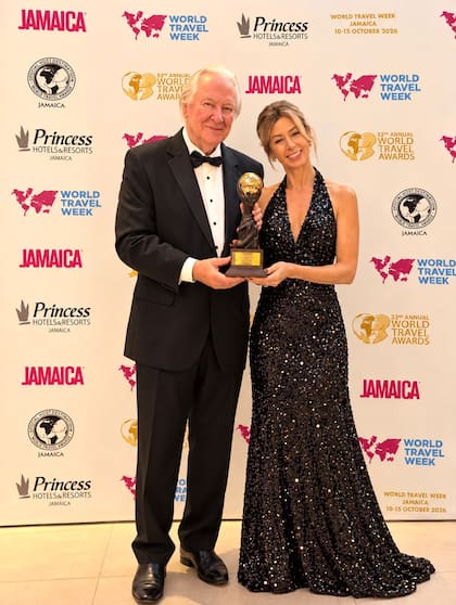 Ana Goti, Directora General de Gran Meliá Iguazú, recibe el premio