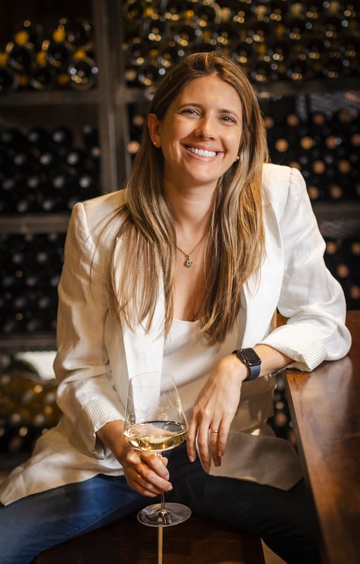 Ana maneja los hilos del marketing y la comunicación de la bodega.