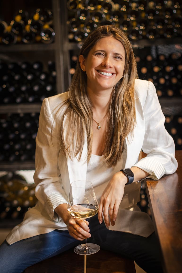Ana maneja los hilos del marketing y la comunicación de la bodega.
