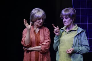 Dos mujeres a sus 80 años, el humor y una mirada esperanzadora sobre la vida