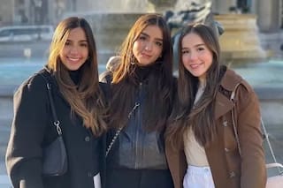 Es trilliza, tiene 23 años y sus dos hermanas y sus padres murieron en el sismo de Colombia