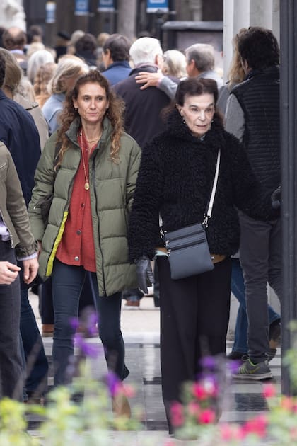 Ana Peralta Ramos y su hija Milagros Firpo.