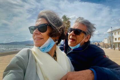 Ana y Aldo, de cara al encanto de la costa de Palma de Mallorca: en la isla española encontraron su nuevo lugar en el mundo