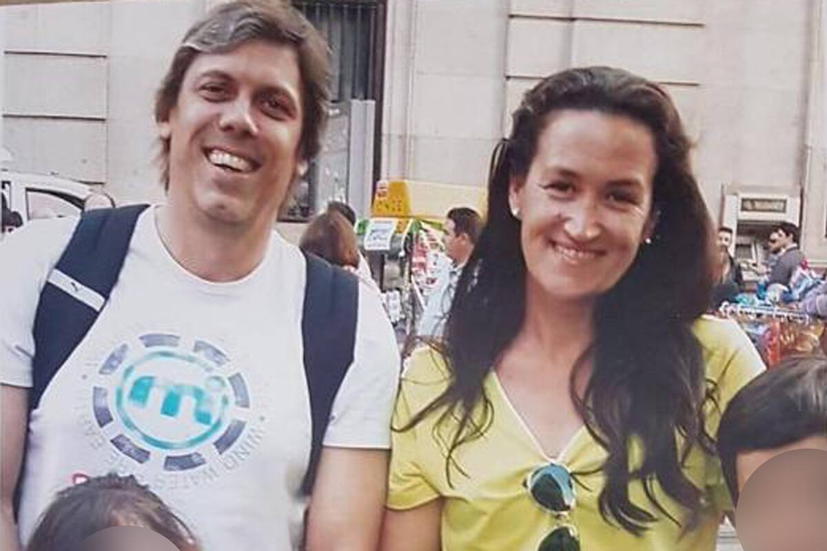 Ana y Hernán junto a sus hijos en una de las últimas fotos de toda la familia junta