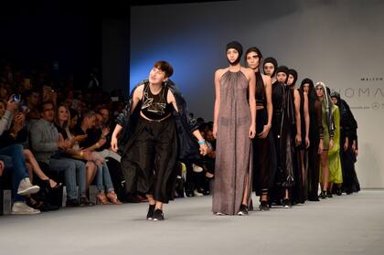 Anabella BErgero en Mercedes-Benz Fashion Week México (2015).