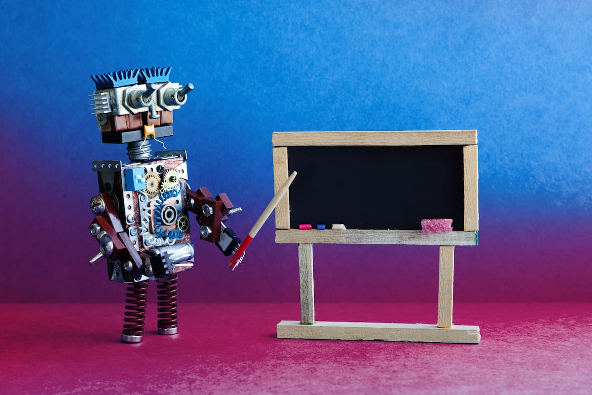 Analizar y al mismo tiempo aprovechar el impacto de la inteligencia artificial en la educación es una de las claves para mejorar las alternativas actuales de aprendizaje en el aula