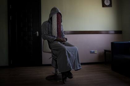 Anas Aremeyaw Anas en Ghana durante una entrevista en 2018