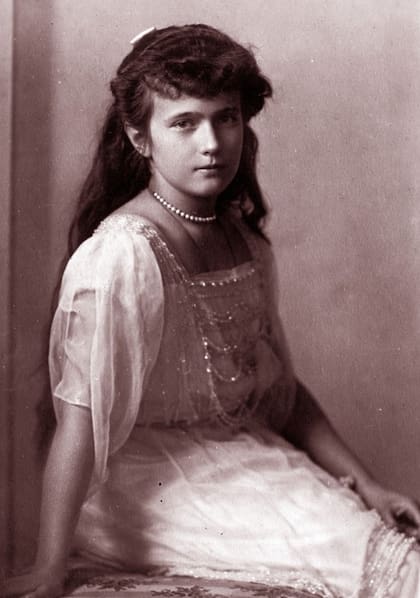Anastasia Romanov, la hija menor del zar Nicolás II y de la zarina Alejandra. Tenía 17 años cuando fue asesinada junto a su familia en la Casa Ipatiev, en Ekaterimburgo