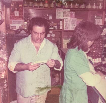Anastasio, el fundador de la confitería Damasco, familiares, amigos y proveedores