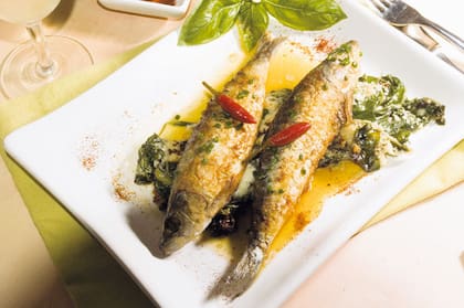 Por su contenido de omega-3 y proteínas, las anchoas integran el grupo de los pescados grasos