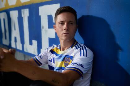 Ander Herrera, vestido de azul y oro