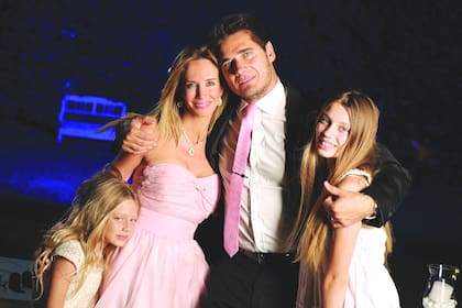 Andino y Prat compartieron el momento con sus hijas, Sofía y Victoria