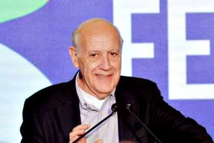 "Agradezco a los 2.500.000 personas que nos votaron", dijo Lavagna, que se ubicó como la tercera fuerza