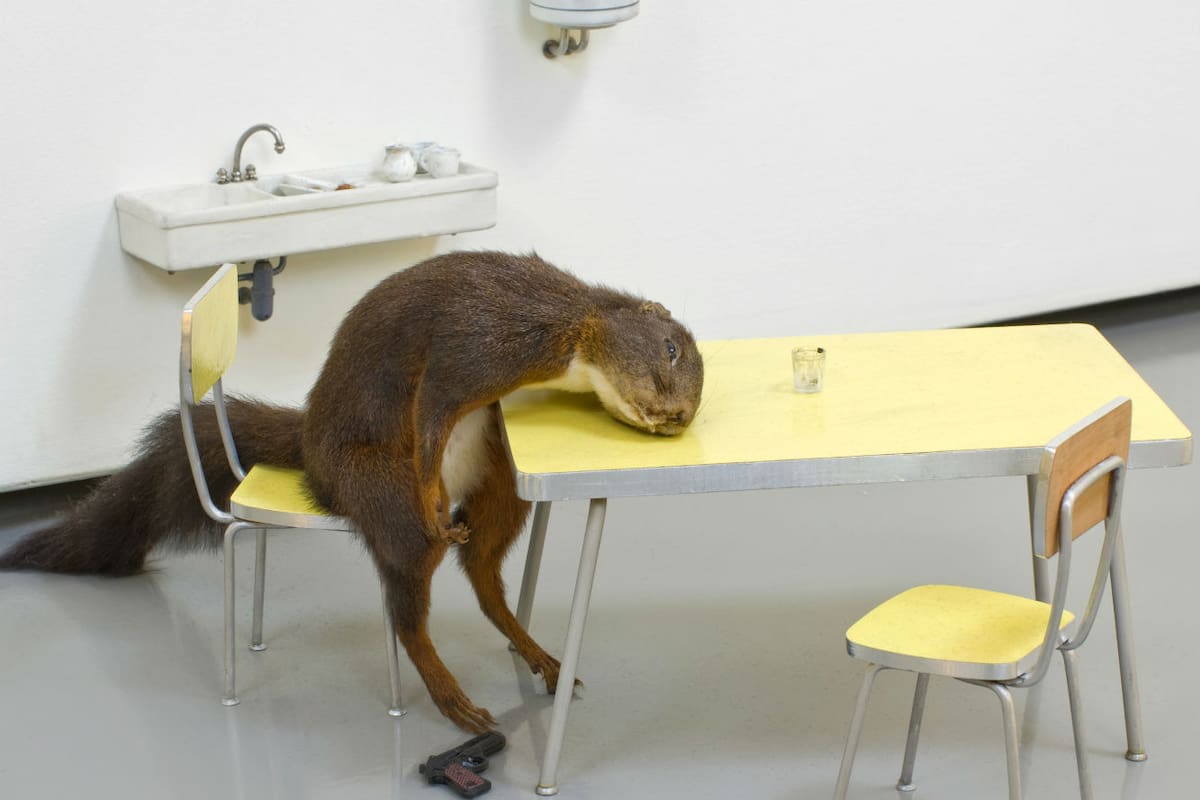 "Bidibidobidiboo", una famosa obra del italiano Maurizio Cattalan