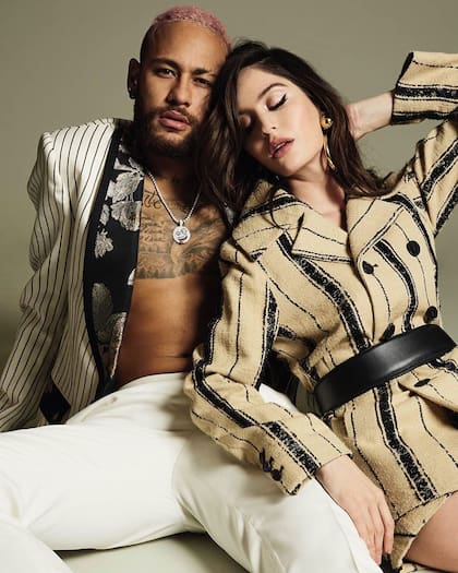 "Bonnie and Clyde dentro de nuestra nueva historia de portada para GQ rodada en París", publicó Barulich en su cuenta de Instagram, junto con una serie de emojis afectuosos. Neymar respondió del mismo modo
